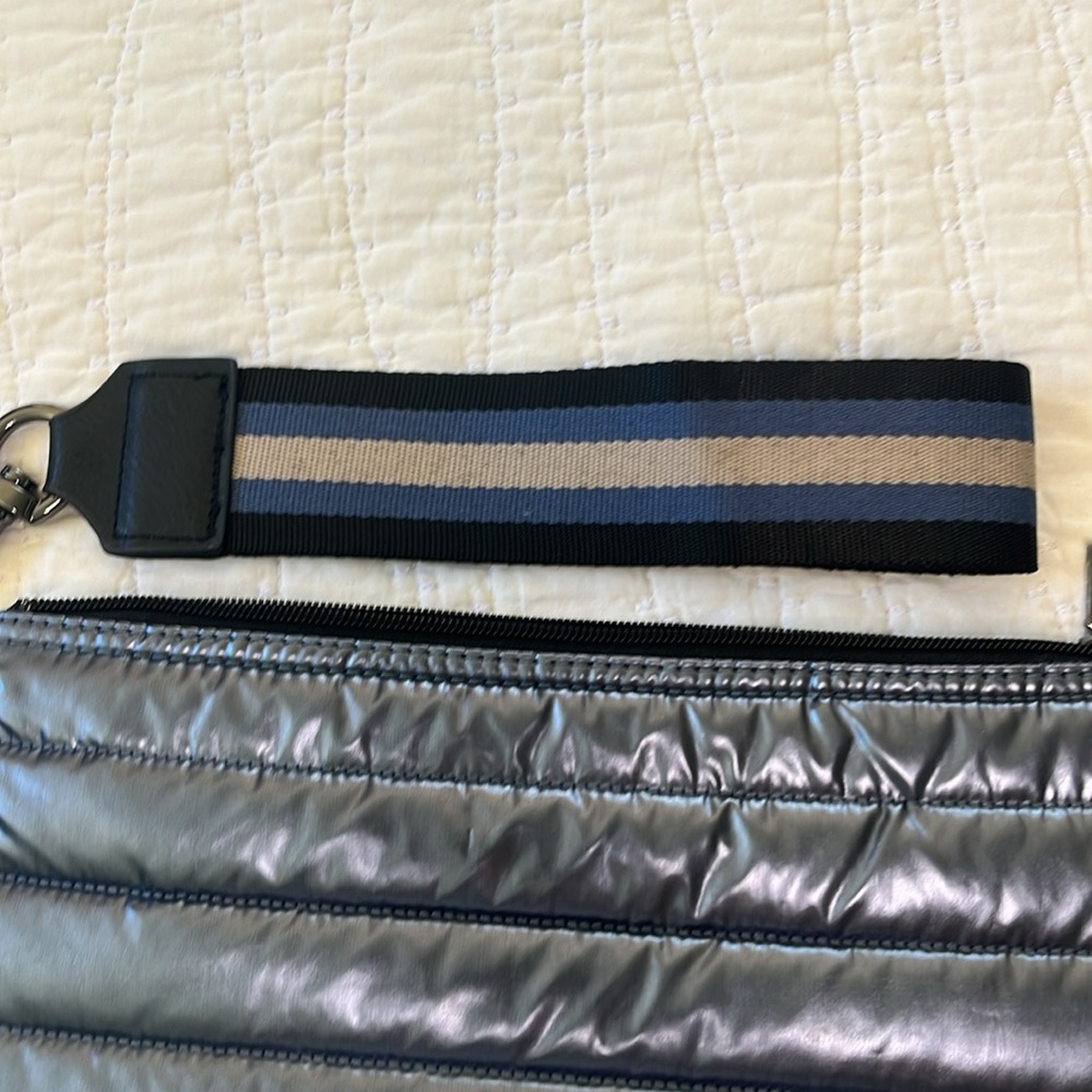 Think Rolyn Puffer Wristlet - Picture 2 of 6